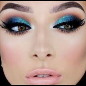 Eye Shadow Collection Palette Shimmer & Matte